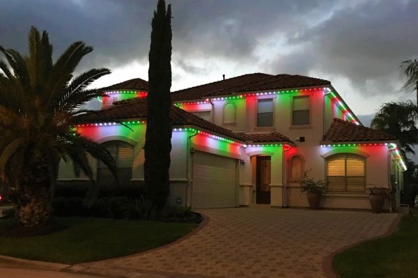 home-with-lights-104-1080e48c2853-8bf0-4e84-abc6-5da6e01d70feB756C9A0-7419-4E59-8902-029E5ADD0C44.jpeg